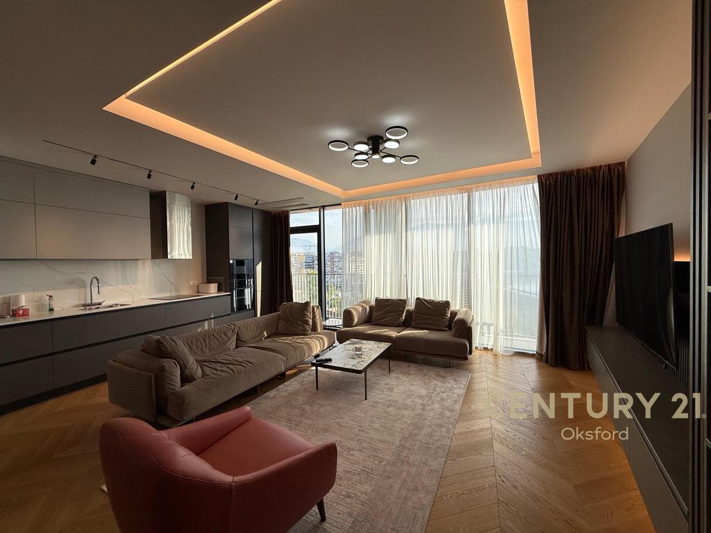 I AM RENTING A LUXURY APARTMENT + PARKING SPOT AT LAKE VIEW RESIDENCE!