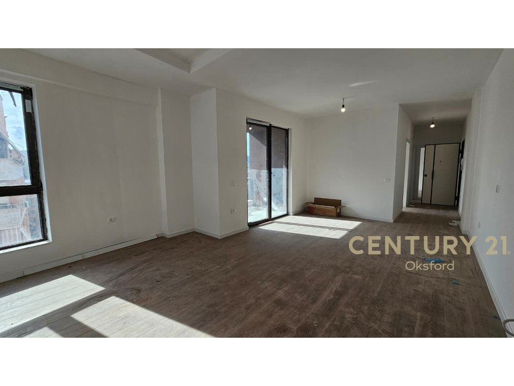 APARTMENT 2+1+GARAGE, FOR RENT AT MYSLYM SHYRI