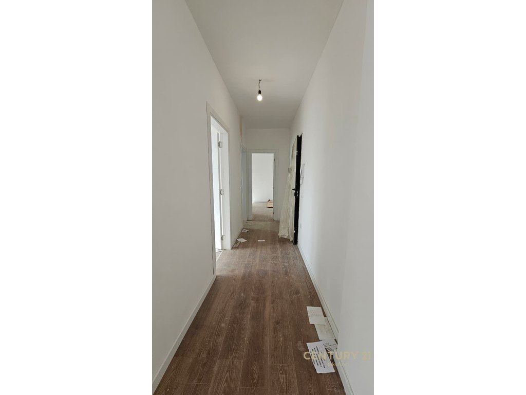 APARTMENT 2+1+GARAGE, FOR RENT AT MYSLYM SHYRI