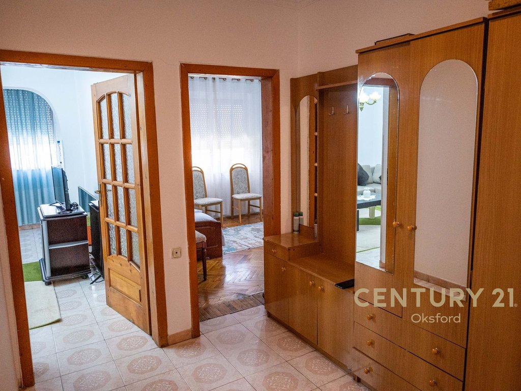 Apartment 3+1 FOR RENT near Pazari i Ri!