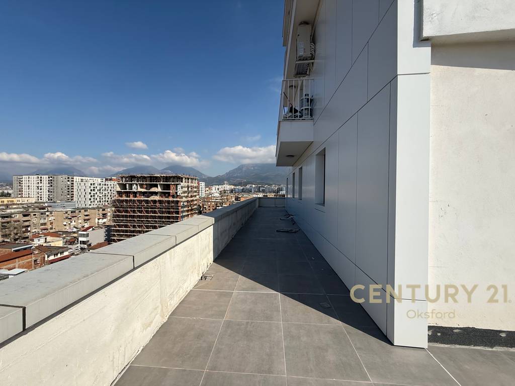 Apartment layout 2+1+2+Verandas, on Hoxha Tasim Street in Xhamllik!