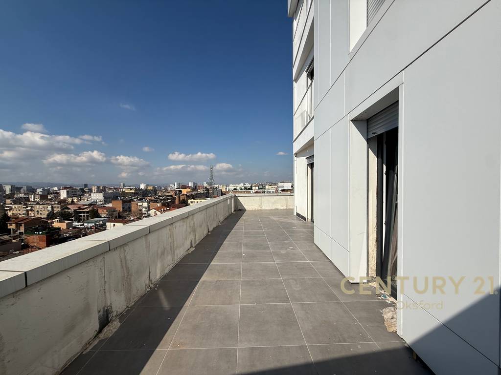 Apartment layout 2+1+2+Verandas, on Hoxha Tasim Street in Xhamllik!