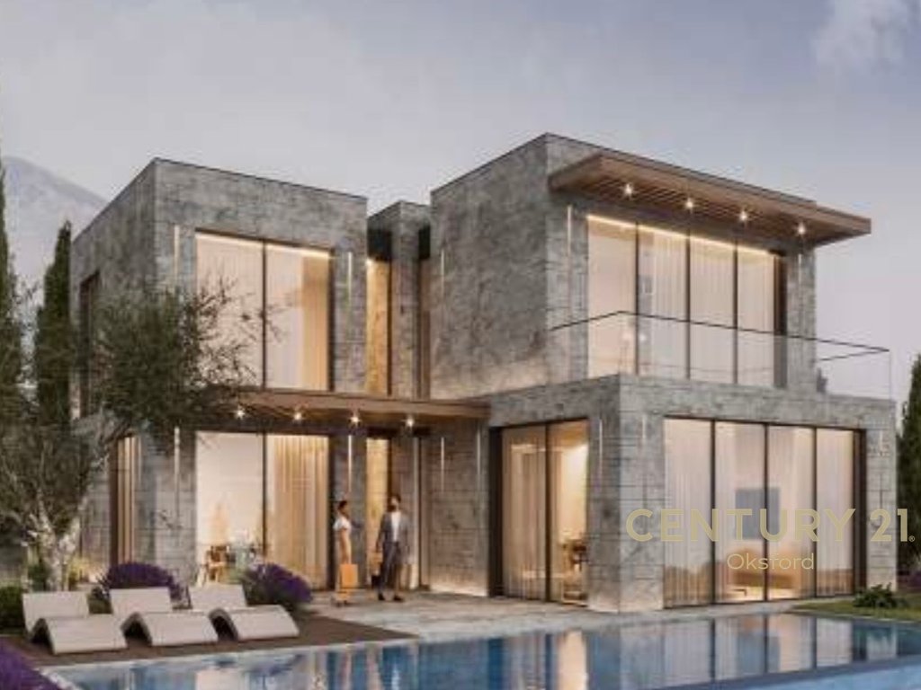 Individual villa with pool, in the "San Nicolas" residence in Palasë!