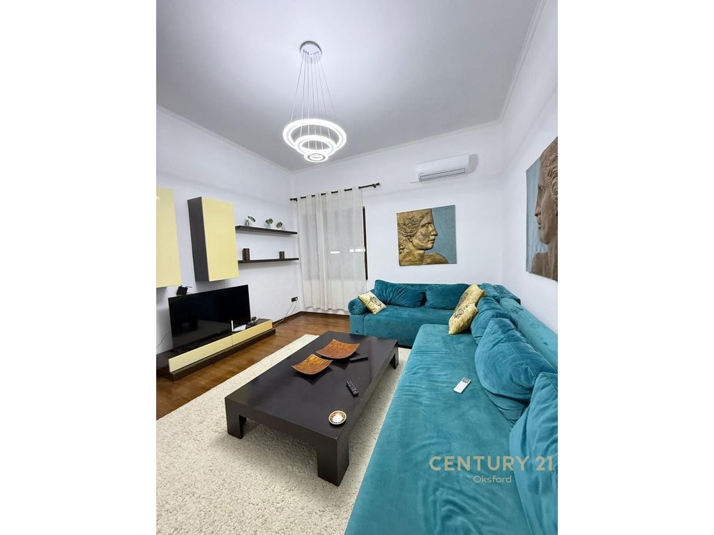 Apartment 2+1+2 near the center, Barrikadave Street Tirana!