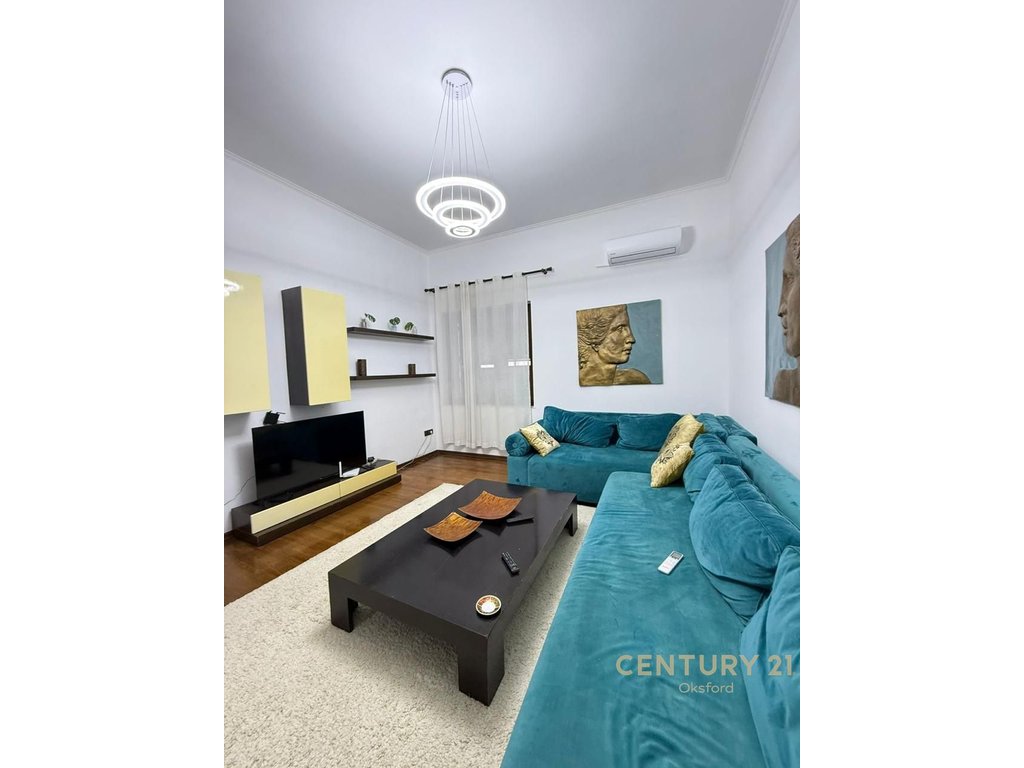 Apartment 2+1+2 near the center, Barrikadave Street Tirana!