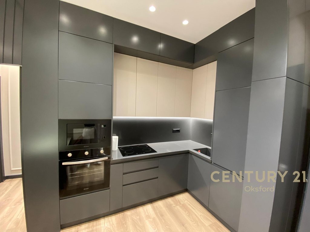 FOR RENT 1+1 APARTMENT, AT TIRANA GARDEN BUILDING ON KAVAJA STREET!