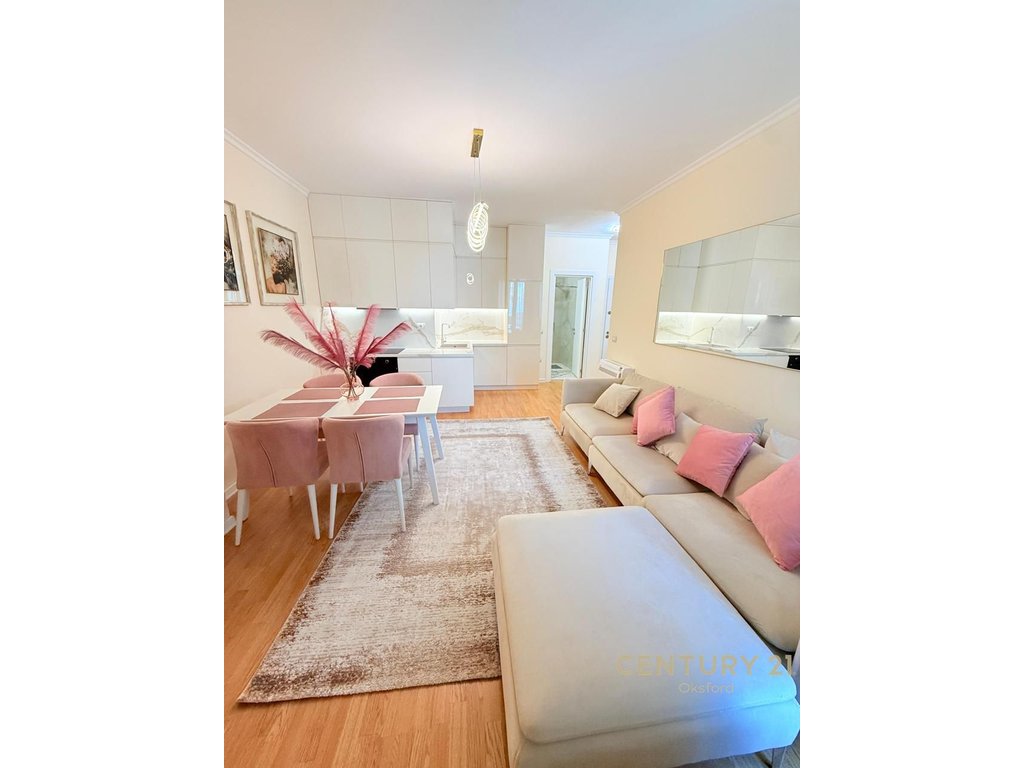 2+1 APARTMENT FOR RENT, NEAR KOSOVARËVE STREET!