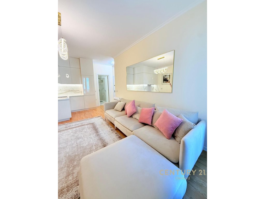 2+1 APARTMENT FOR RENT, NEAR KOSOVARËVE STREET!