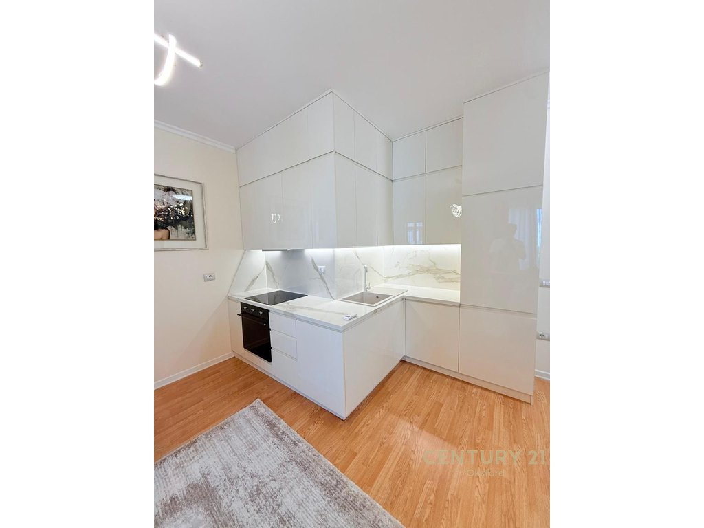 2+1 APARTMENT FOR RENT, NEAR KOSOVARËVE STREET!