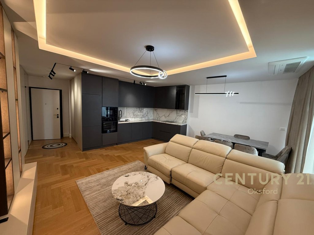 FOR RENT LUXURY APARTMENT + PARKING SPACE AT LAKE VIEW RESIDENCE!