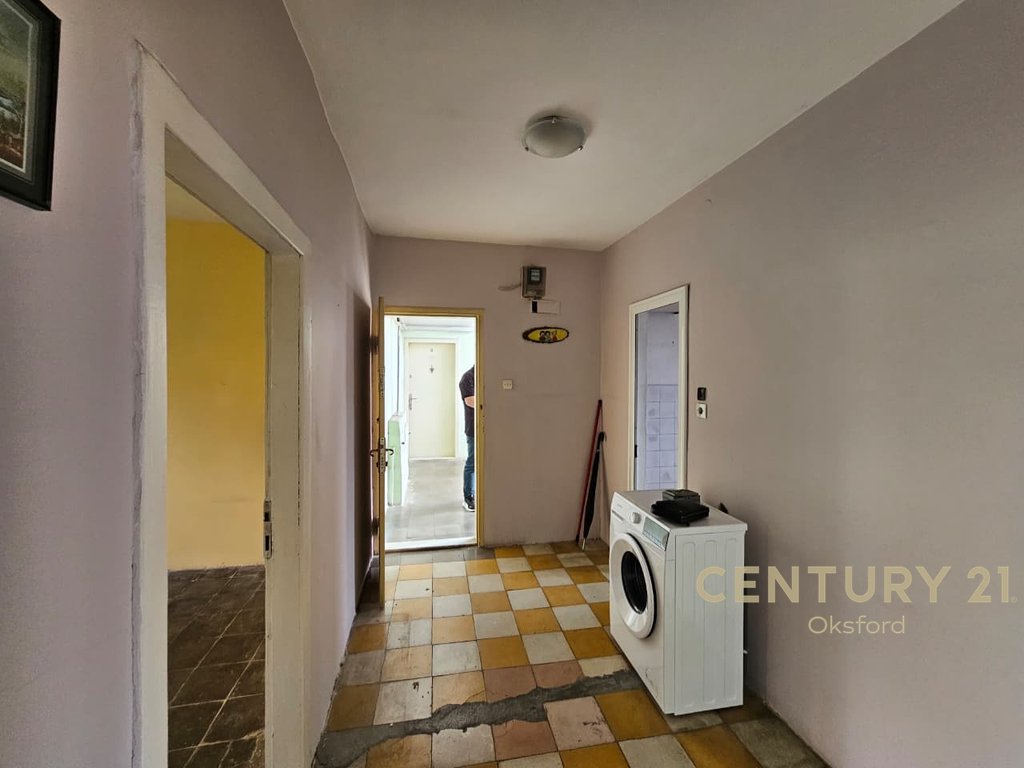 APARTMENT 2+1 FOR SALE AT ALI DEMI, SCHOOL 1 MAY