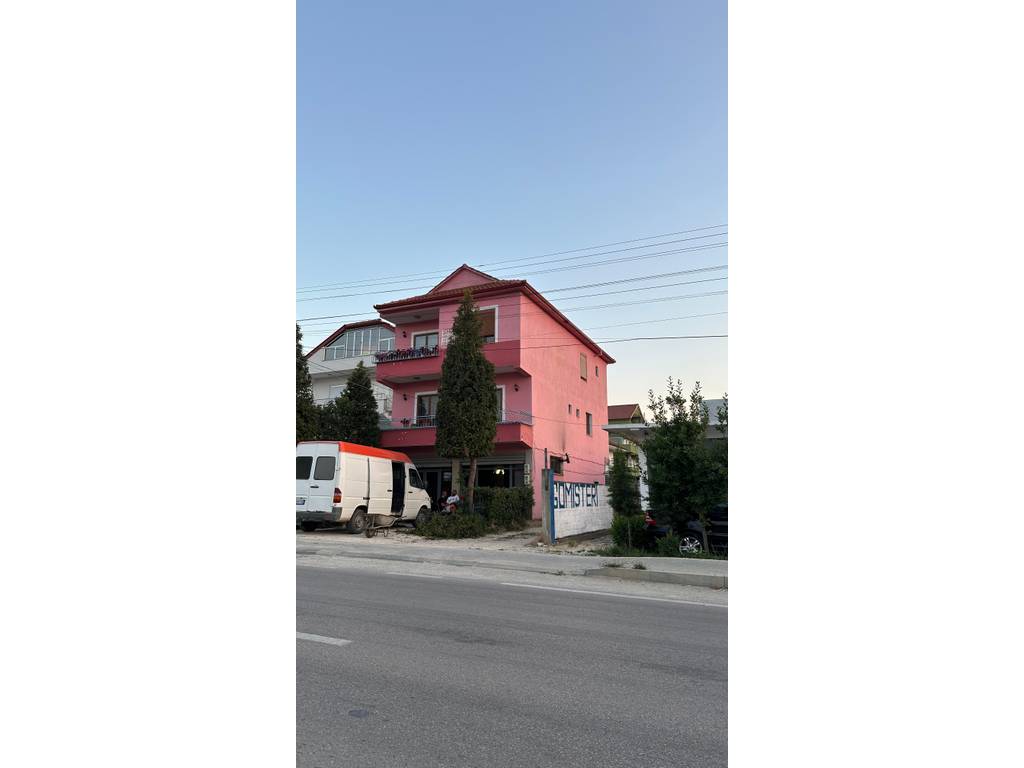 NATIONAL ROAD KORÇË-POGRADEC, VILLA FOR SALE!!