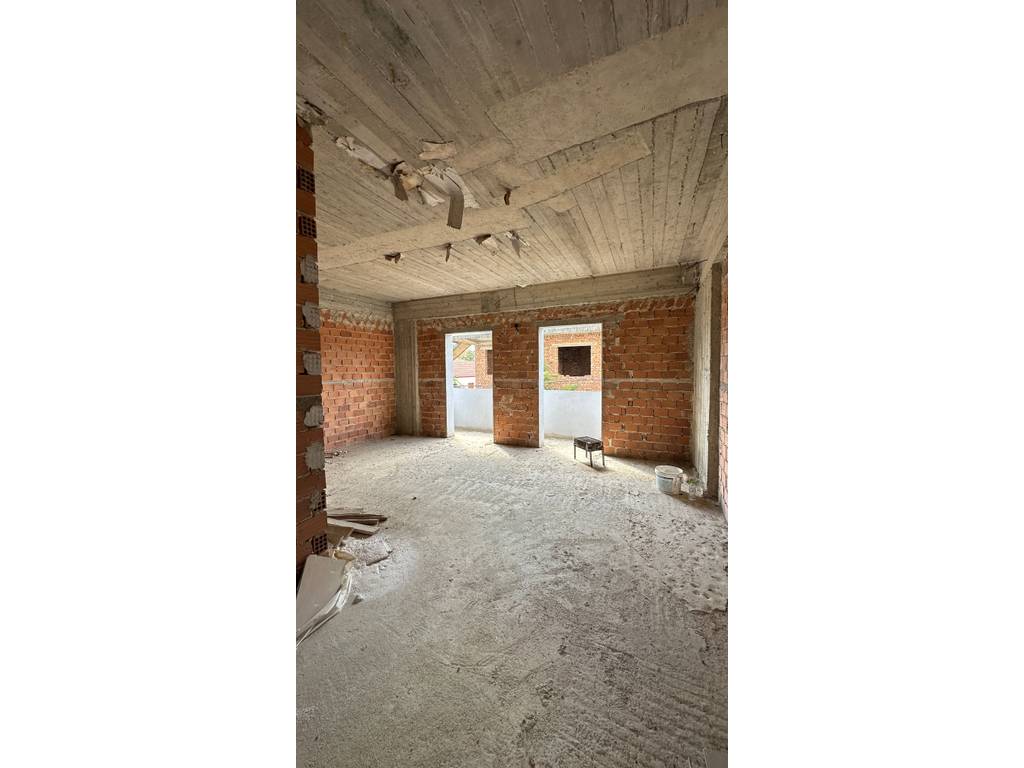 3-STOREY VILLA + GARAGE ON VOLOREKA STREET, POGRADEC!!!