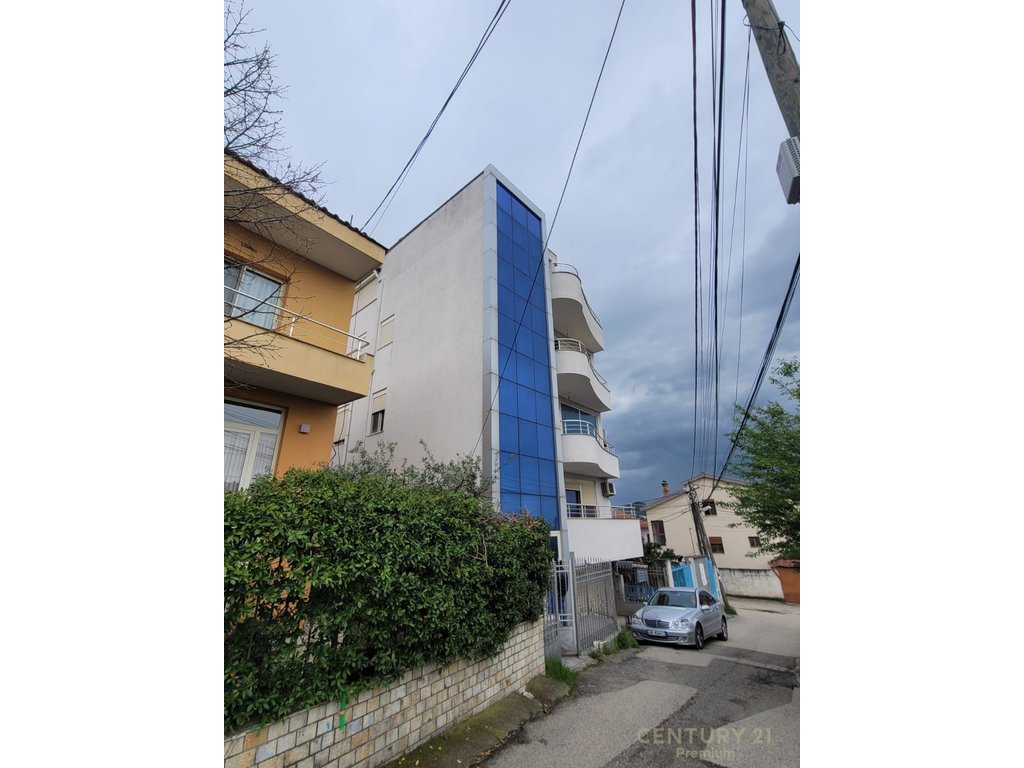5-story multifunctional building for sale in Sauk - excellent investment opportunity!
