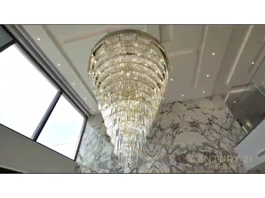 Luxurious 3-floors villa, Paskuqan Lake!!