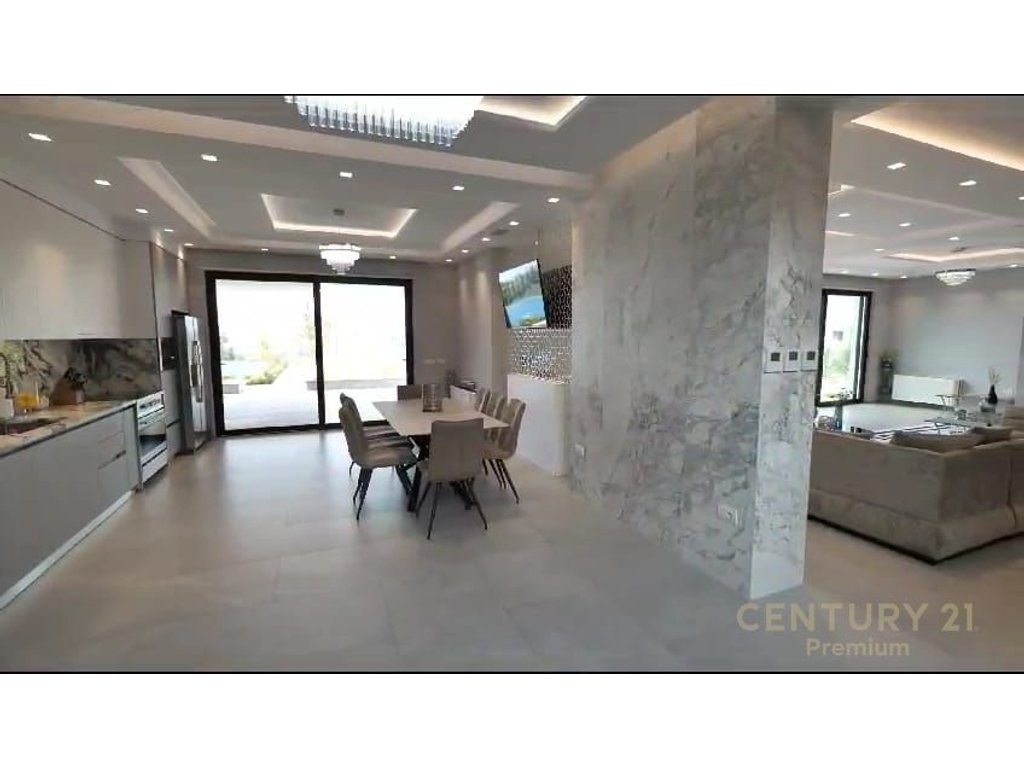 For rent – Luxurious 3-floors villa, Paskuqan Lake!!