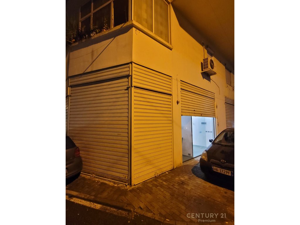 COMMERCIAL SPACE FOR SALE – PETRONINI LUARASI STREET!