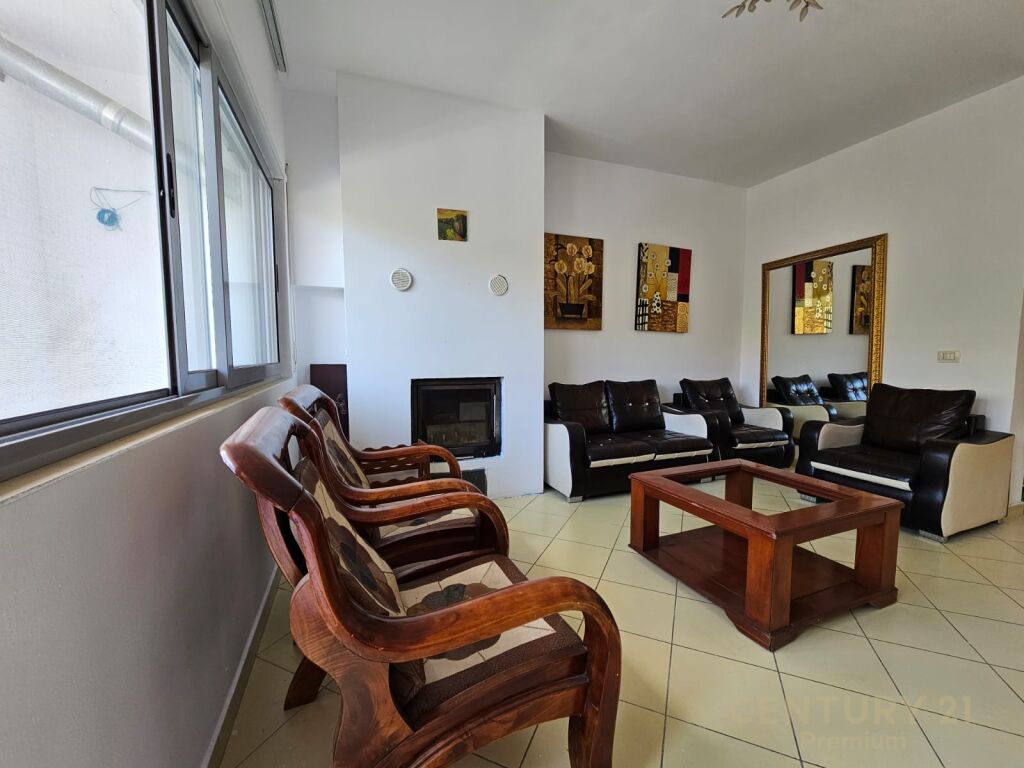 2+1+2 APARTMENT FOR RENT NEAR THE BOTANICAL GARDEN