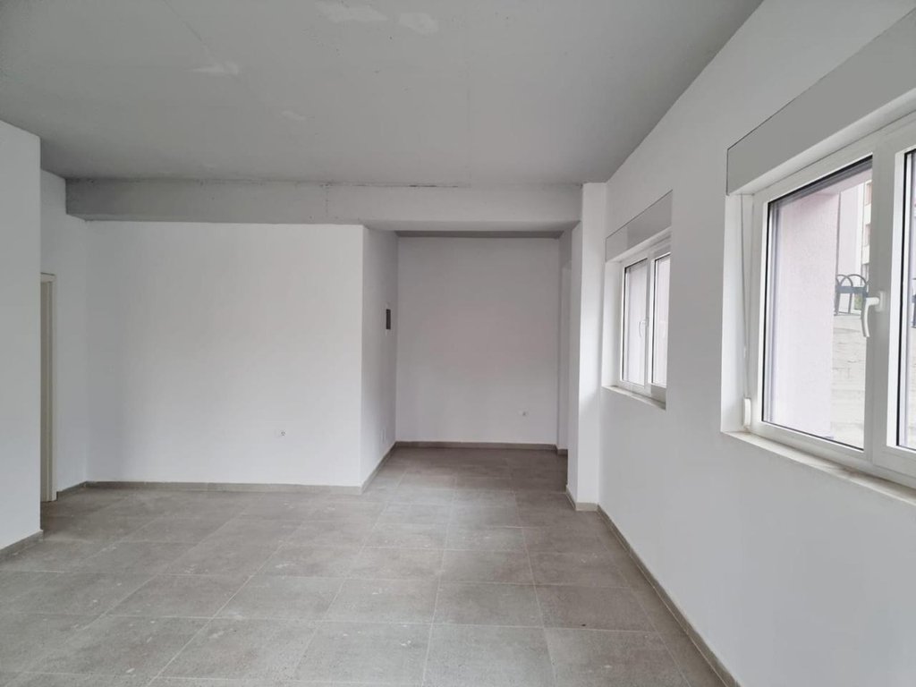 Shop For Sale in Mangalem Complex, Ali Demi, Tirana