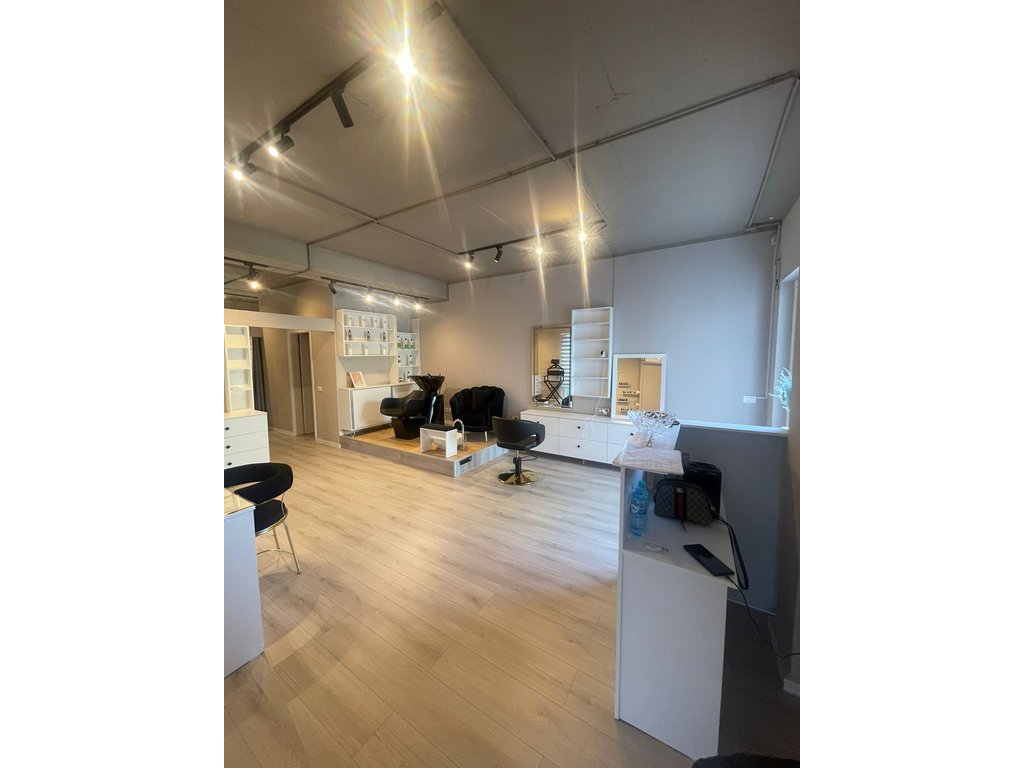 Business for sale in the Mangalem complex, Ali Demi, Tirana