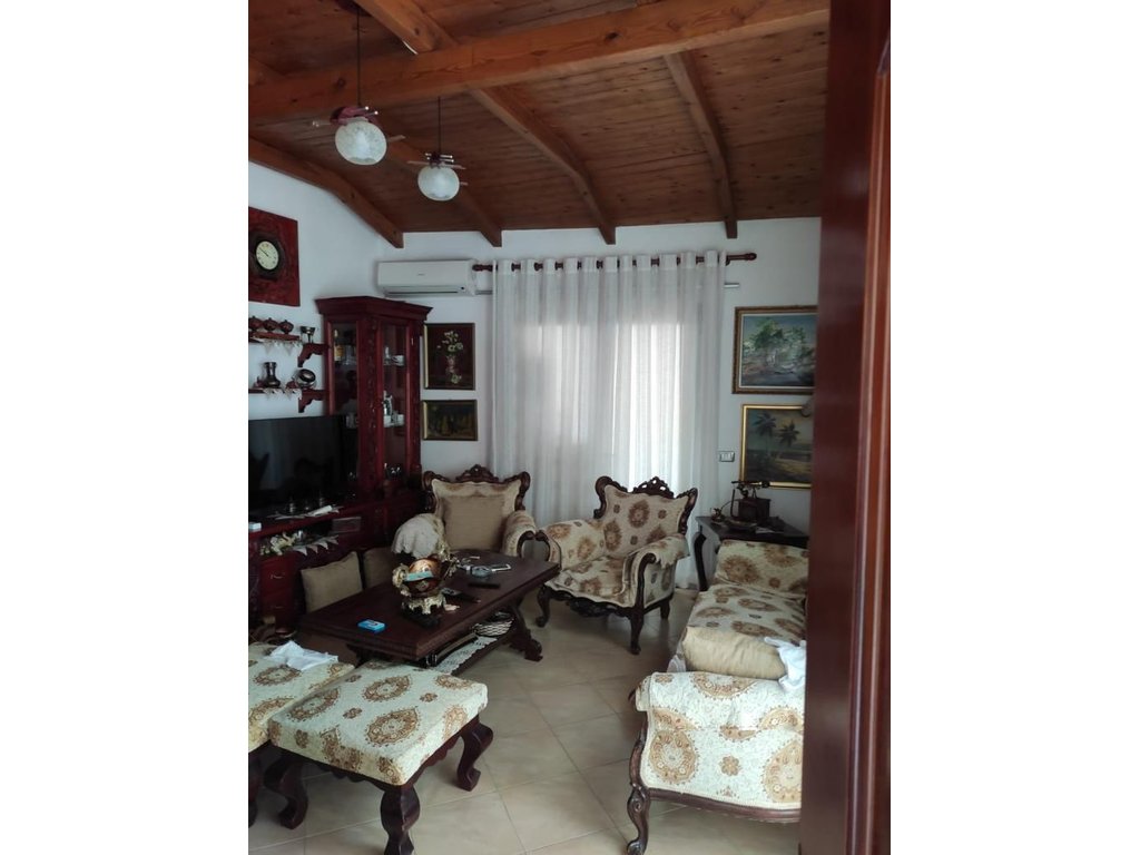Villa For Sale on Arkitekt Kasemi Street, Tirana