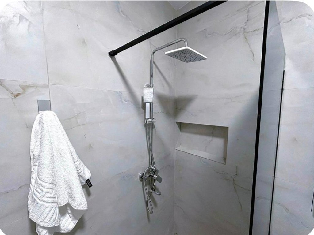 Apartment 2+1 For Rent in Restaurant Durrës, Tirana - 800€