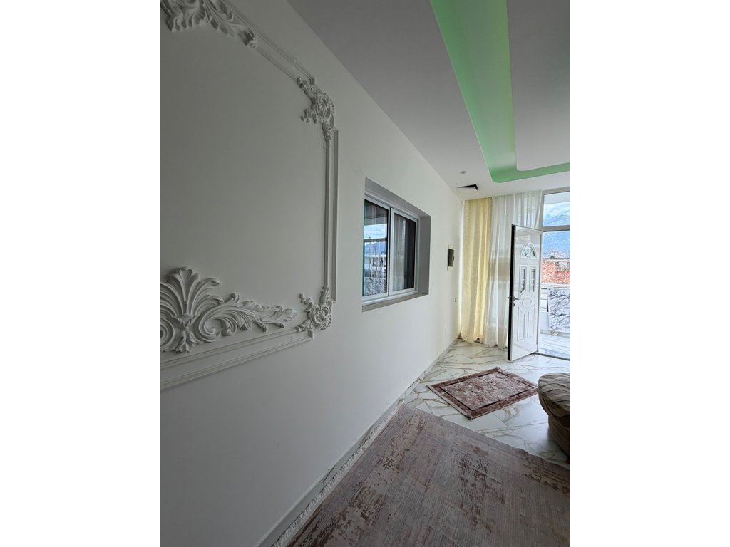 Vilë 6+2 Me Qira në Allias, Tiranë - 3500€ | 220 m²