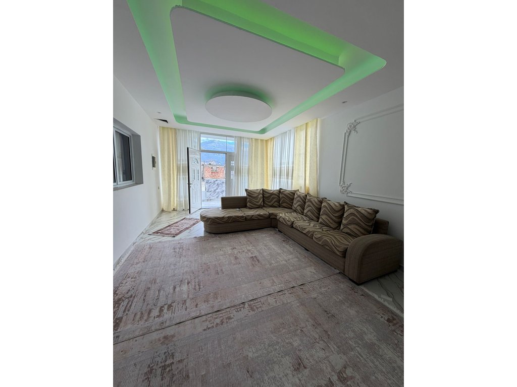 Vilë 6+2 Me Qira në Allias, Tiranë - 3500€ | 220 m²