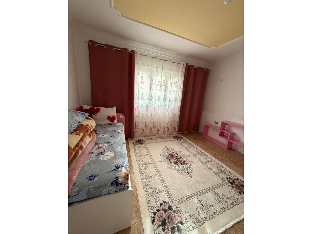 Vilë 6+2 Me Qira në Allias, Tiranë - 3500€ | 220 m²