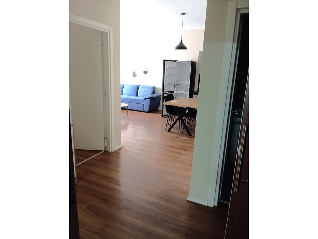 Apartament 2+1 me Qira në Rrugën 5 Maji, Tiranë - 700€ | 100 m²