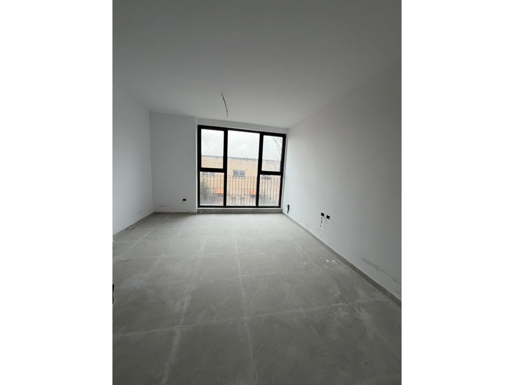 1+1 Apartment For Sale on Siri Kodra Street, Tirana