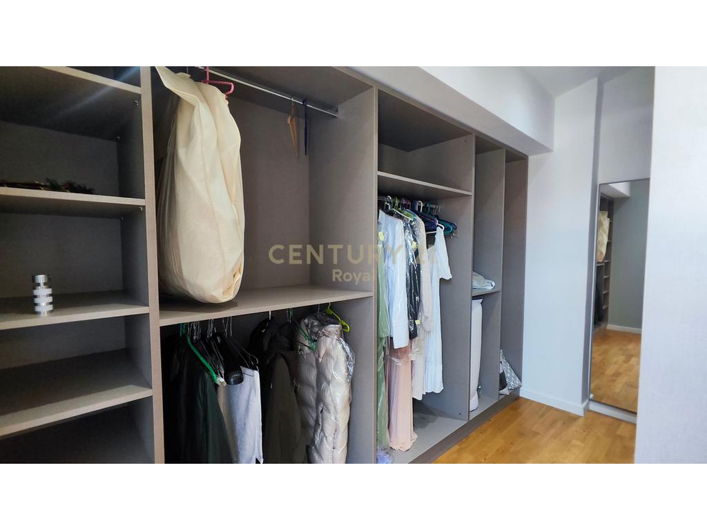 Private house for rent for residential and business use!