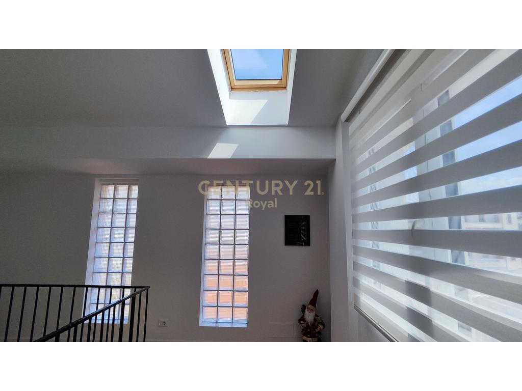 Private house for rent for residential and business use!