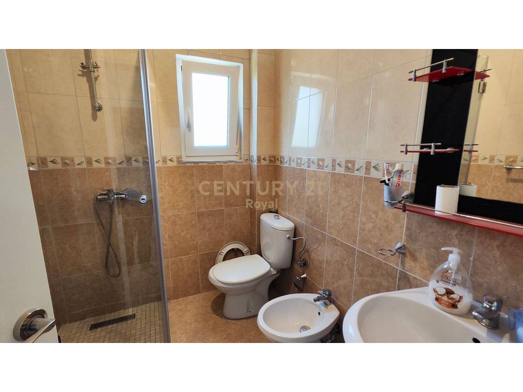 Private house for rent for residential and business use!