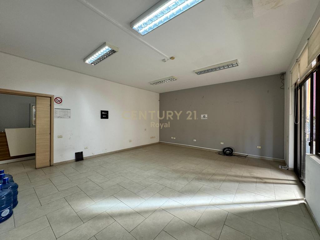 COMMERCIAL SPACE FOR RENT ON ELBASAN STREET, BEHIND THE AMERICAN EMBASSY