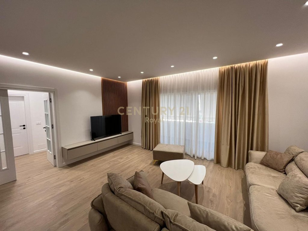 Apartment 2+1+2 for rent in Zogu i Zi, Tirana
