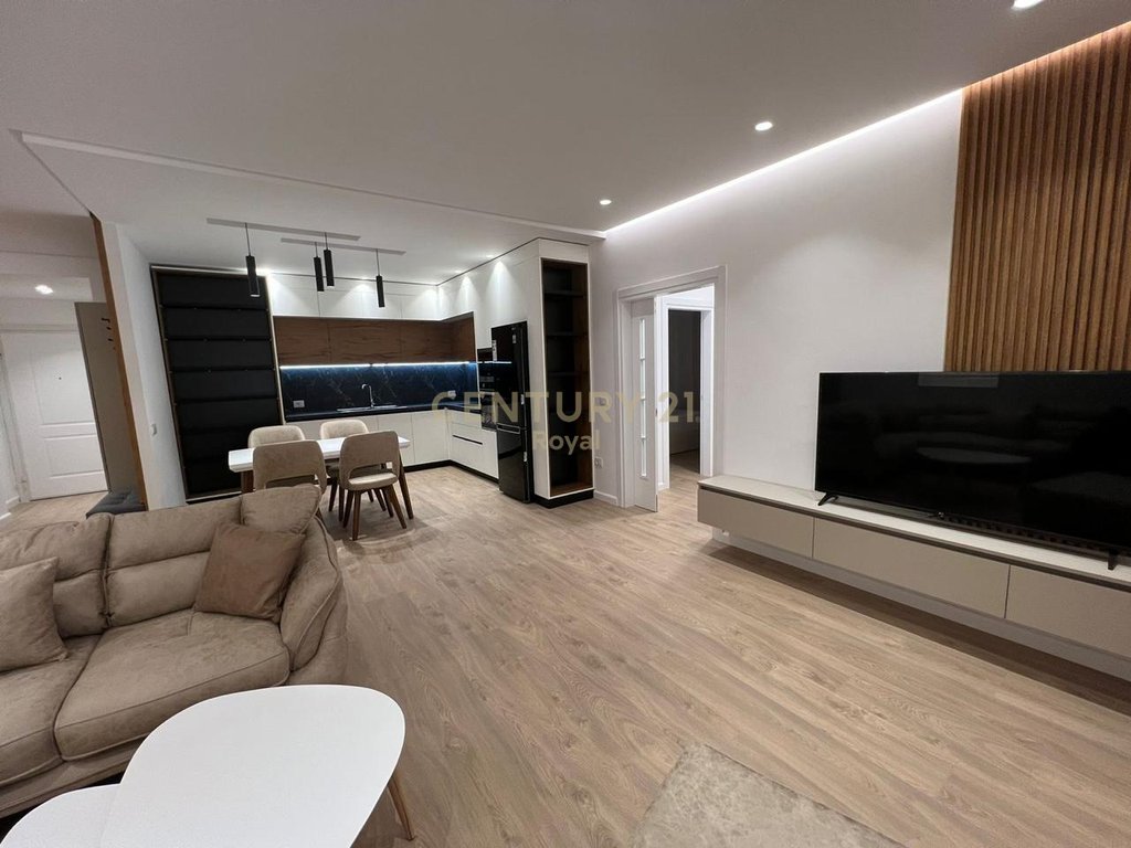 Apartment 2+1+2 for rent in Zogu i Zi, Tirana