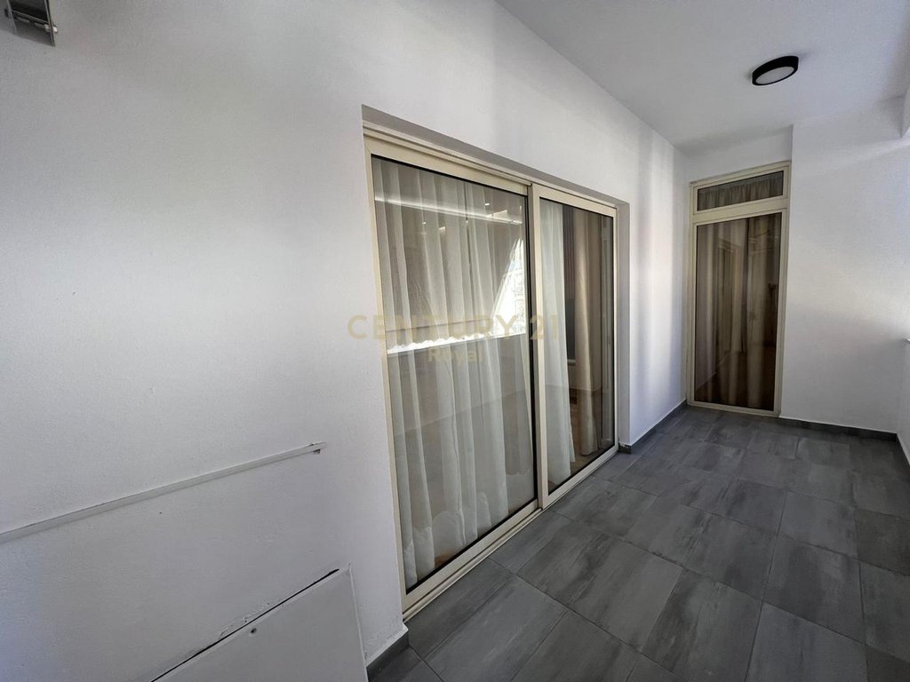 Apartment 2+1+2 for rent in Zogu i Zi, Tirana