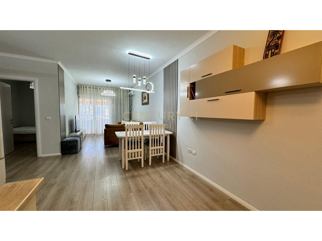 2+1 Apartment for rent near Petro Nini Luarasi Gymnasium, Tirana - 81m²