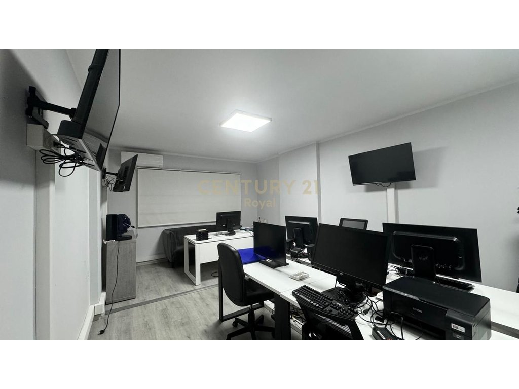 Office for rent near Petronin