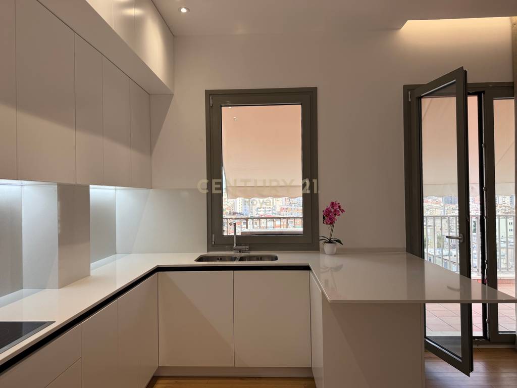 Jepet me qira apartament 2+1+2