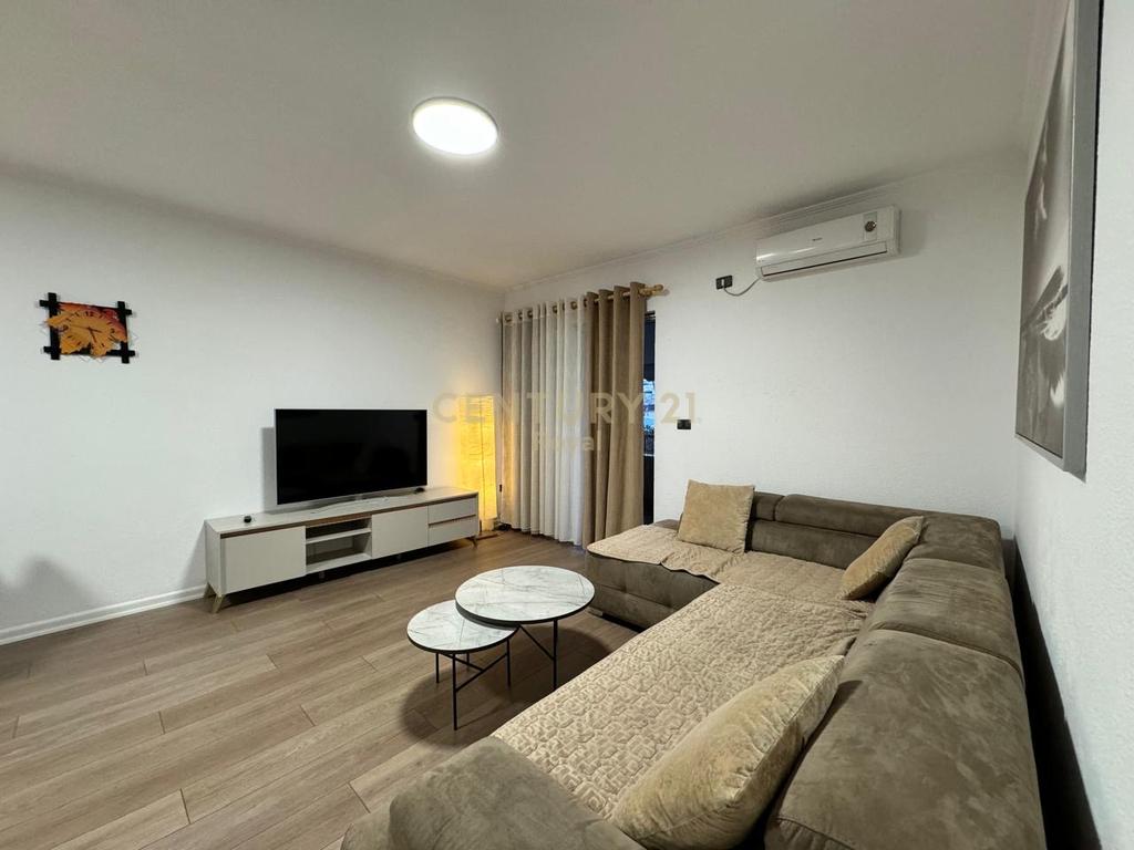 For rent: 2+1+2 apartment plus parking space