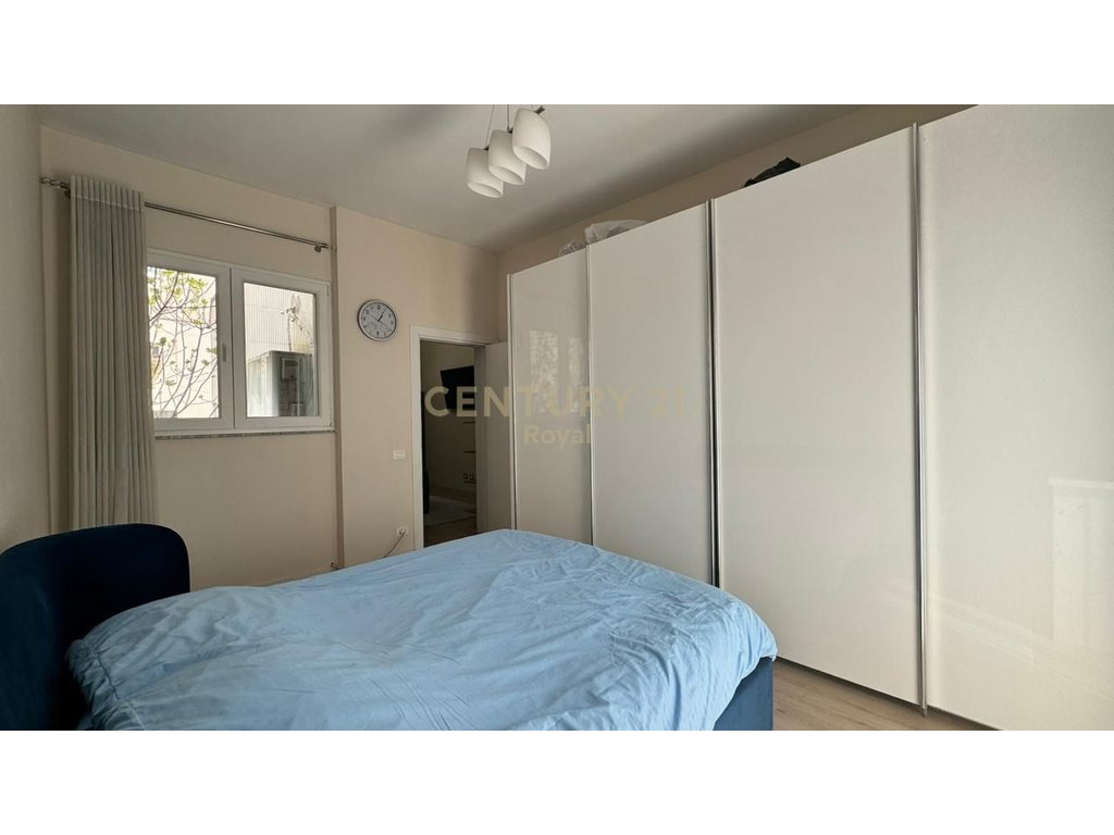 2+1 Apartment for rent on Barrikadave Street, Tirana - 900€ | 75 m²