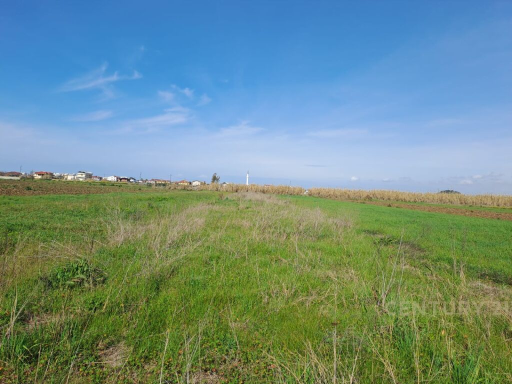 Tokë në shitje në Kavajë - 70.000€ | 2070 m²