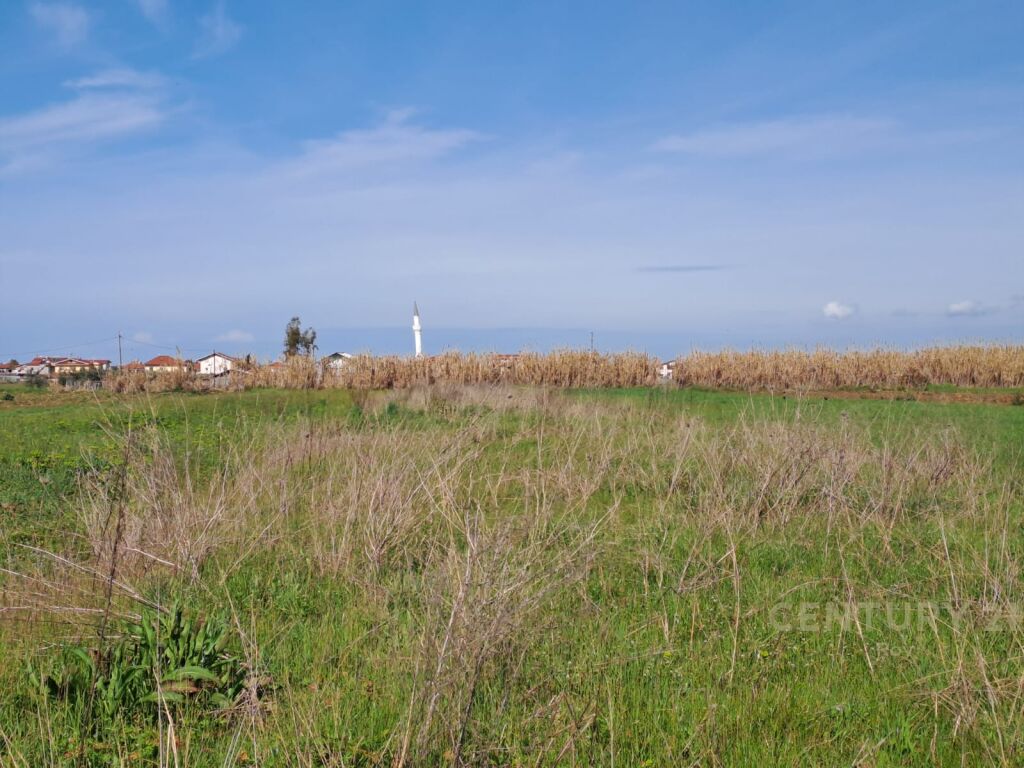 Tokë në shitje në Kavajë - 70.000€ | 2070 m²