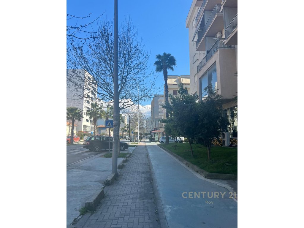 BUSINESS ENVIRONMENT FOR RENT IN THE BEACH AREA!!!! - 1000€ | 191 m²