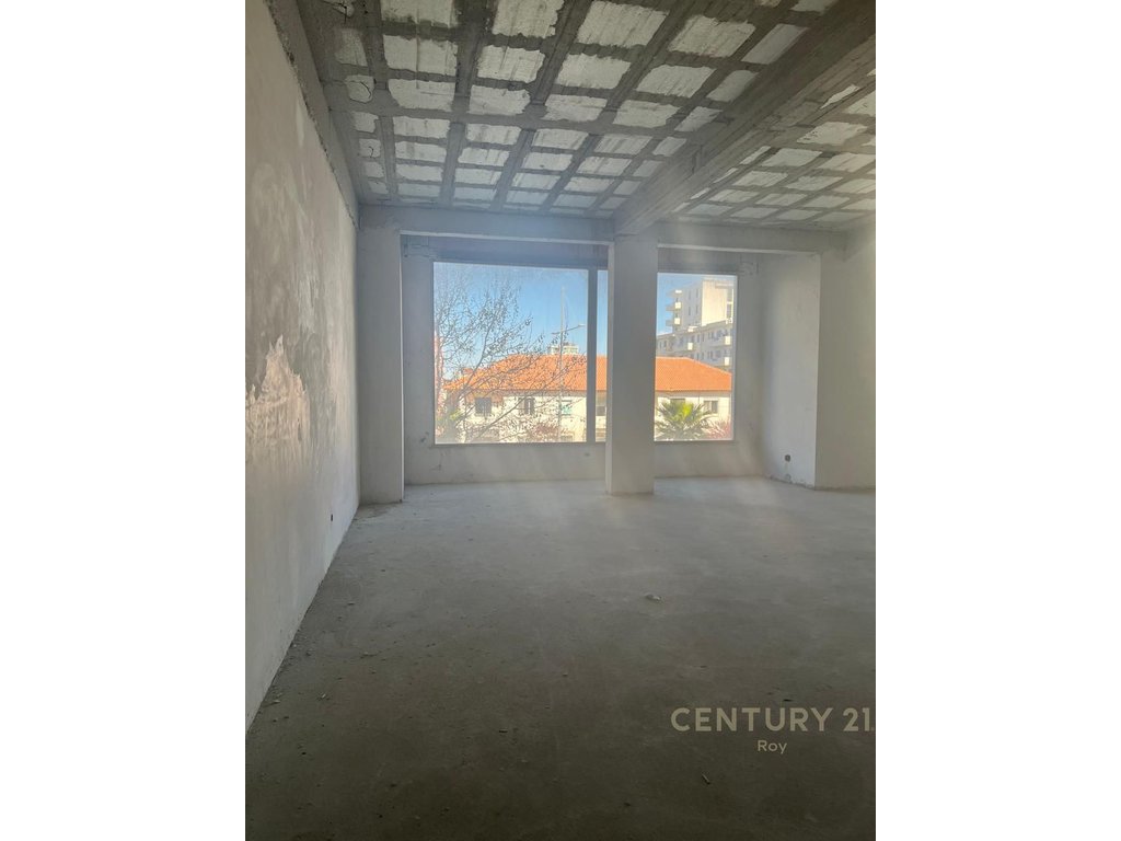 BUSINESS ENVIRONMENT FOR RENT IN THE BEACH AREA!!!! - 1000€ | 191 m²