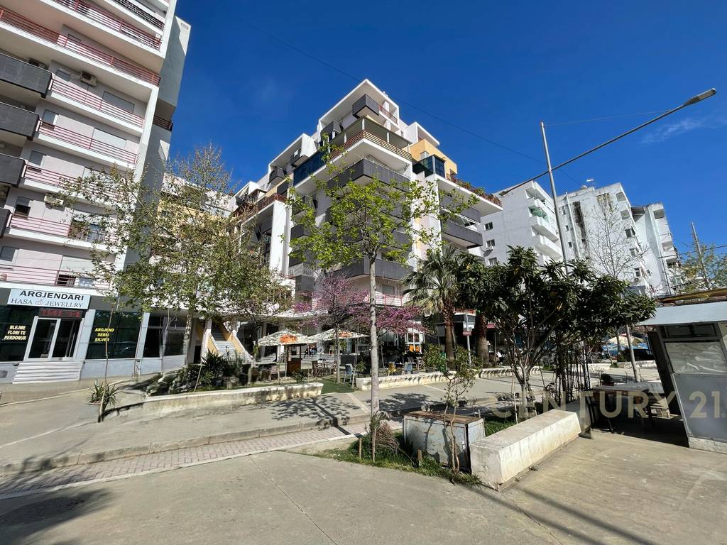 2+1 APARTMENT FOR RENT ON PLAZH DURRES!