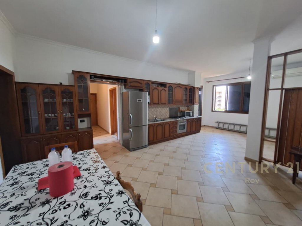 4-Story Villa With Composition 7+3 For Sale in Shijak - 200000€ !!..