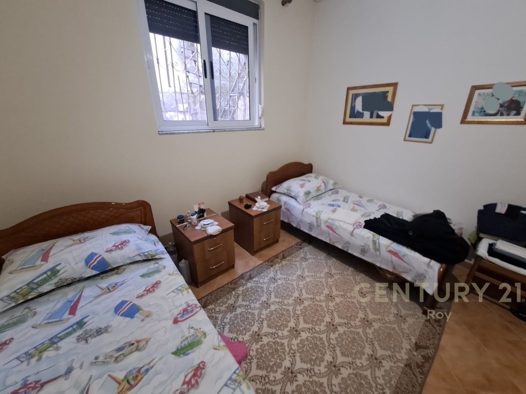 VILLA FOR SALE IN THE CENTER OF DURRES !!.